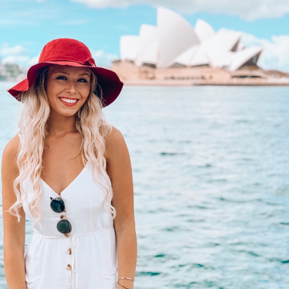 Meet your Posher, Christiana